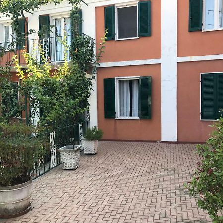 Apartamento Bed & Roses “Gege” La Morra Exterior foto