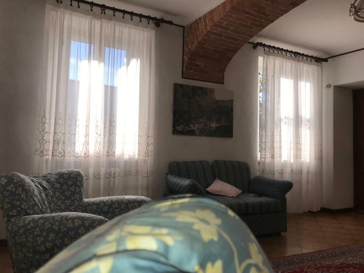Apartamento Bed & Roses “Gege” La Morra Exterior foto