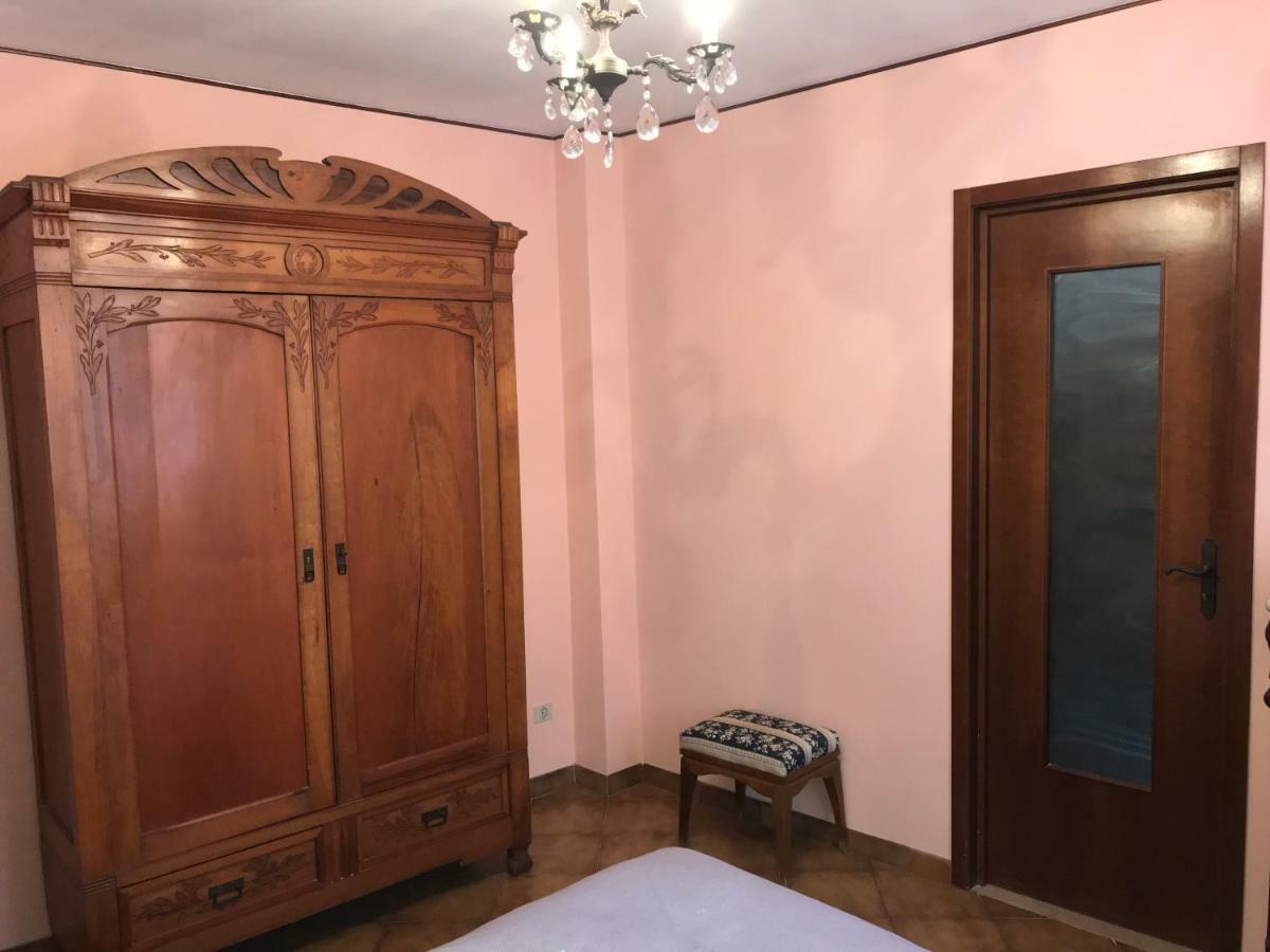 Apartamento Bed & Roses “Gege” La Morra Exterior foto